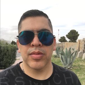 Meet your Posher, Gregorio